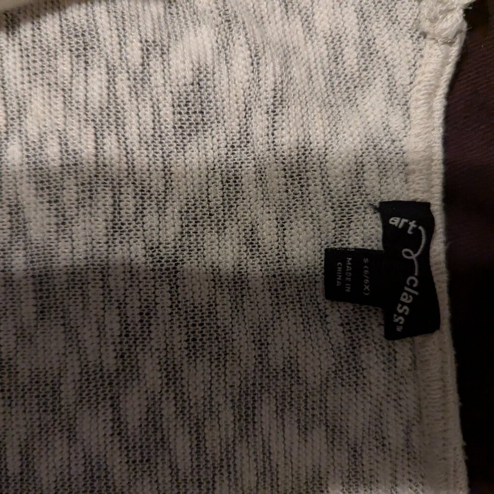 Sweater - Picture 3 of 3